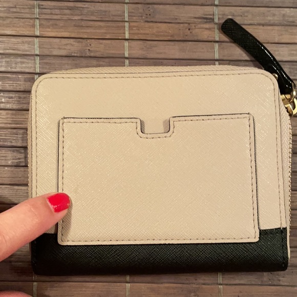 Kate Spade EUC Black & Tan Zip Around Wallet ♠️ - Picture 13 of 13